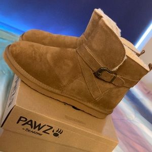 BearPaw Savannah Winter Boot Size Women’s 10/ Hickory Brown